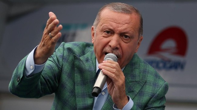 Presiden Turki memperingatkan serangan besar-besaran pasukan Presiden Suriah Bashar al-Assad ke provinsi Idlib akan sebabkan pembataian warga sipil.