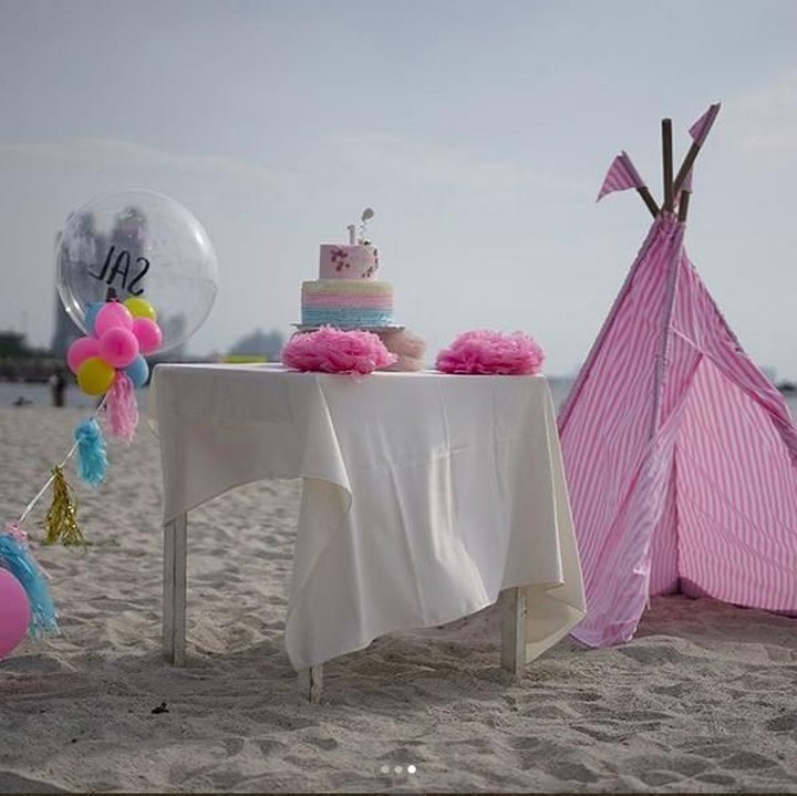 <p>Dekorasi ulang tahun mayoritas berwarna pink. (Foto: Instagram @plannercompany)<br /><br /></p>