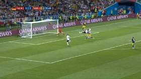 VIDEO: Gol Toivonen Bawa Swedia Ungguli Jerman di Babak I
