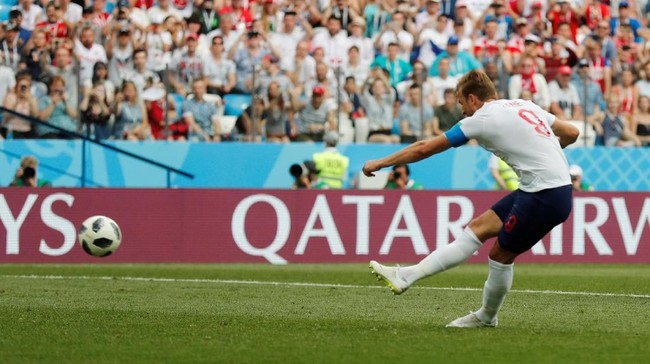 Penyerang timnas Inggris Harry Kane tak menampik gol ketiganya ke gawang timnas Panama di Piala Dunia 2018 berbau keberuntungan.