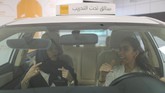 FOTO: Sekolah Mengemudi untuk Wanita di Arab Saudi Sejak diberikannya izin mengemudi bagi perempuan di Arab Saudi, sekolah mengemudi kini mulai ramai peminat. Beberapa perempuan antusias mengikuti pelatihan.