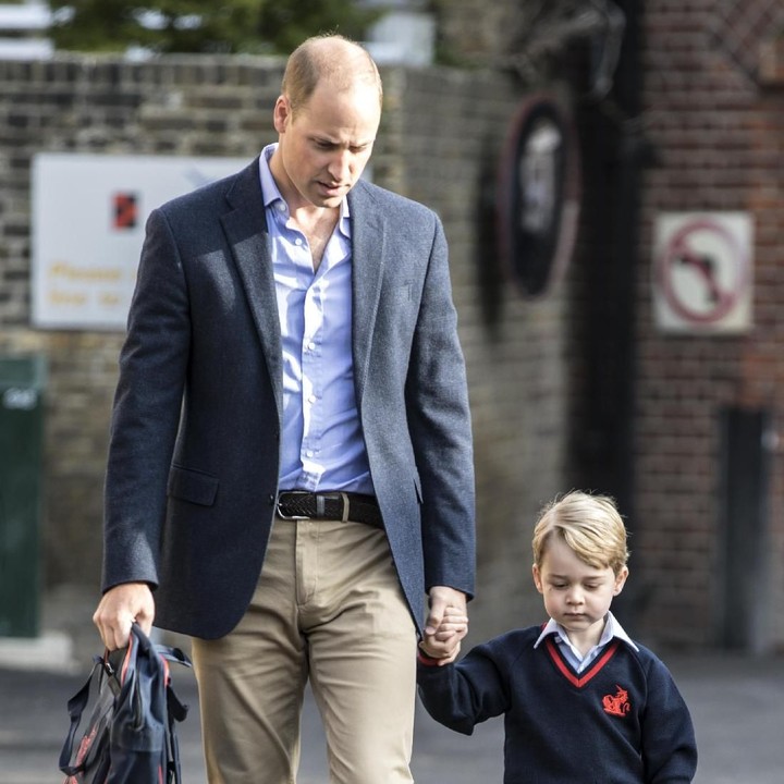 <p>Momen mengantarkan Pangeran George ke sekolah pertama kali. Ah, waktu cepat sekali berlalu... (Foto: Getty Images)</p>