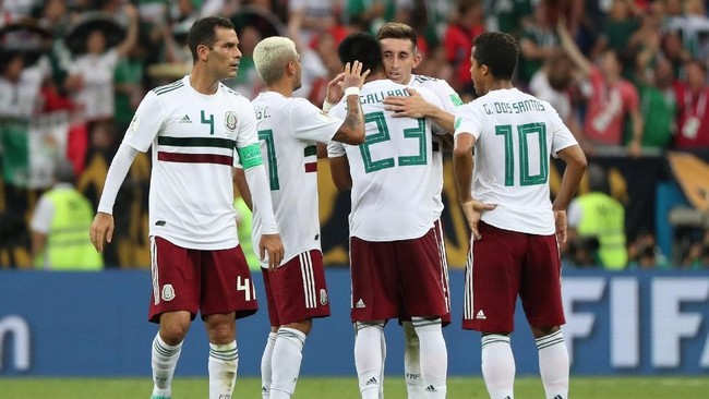 FOTO: Gol Hernandez Tentukan Kemenangan Meksiko
