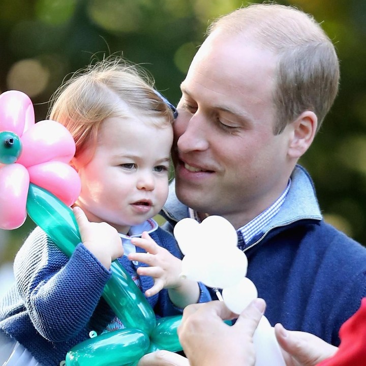<p>Happy-nya main bersama sang putri kecil. (Foto: Getty Images)</p>
