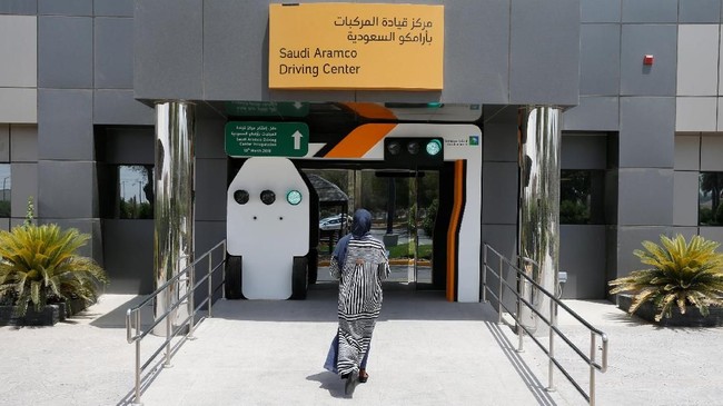 Berdasar survei, Saudi tetap menjadi salah satu negara paling berbahaya bagi perempuan berbagai perubahan terkait hak wanita sedang terjadi.