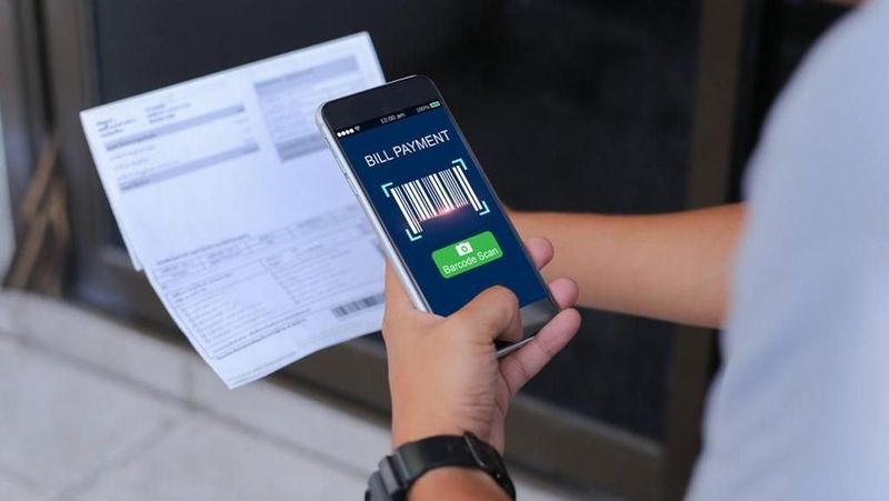 Kemudahan yang diperoleh dari penggunaan internet membuat aktivitas masyarakat modern lebih efektif dan efisien, begitu pula dengan membayar tagihan Telkom.