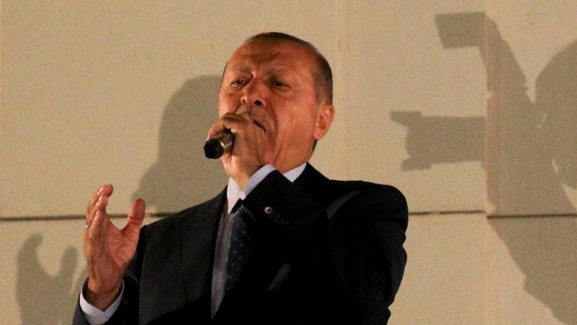 Kemlu AS menyatakan menghormati keputusan warga Turki kembali memilih Erdogan sebagai presiden, tapi mendorongnya untuk memperkuat demokrasi.