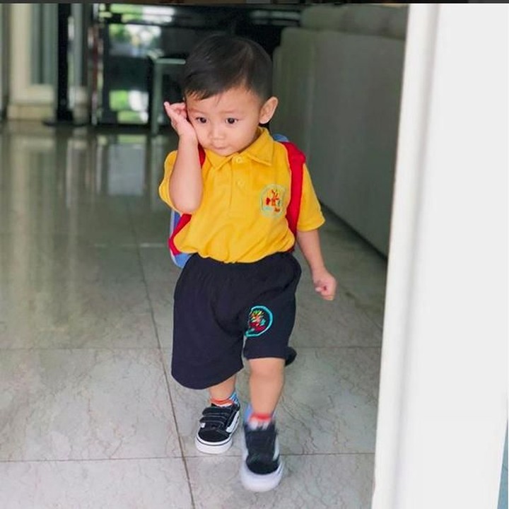 <p>Athalla mau sekolah ya? (Foto: Instagram @baby_athalla)</p>