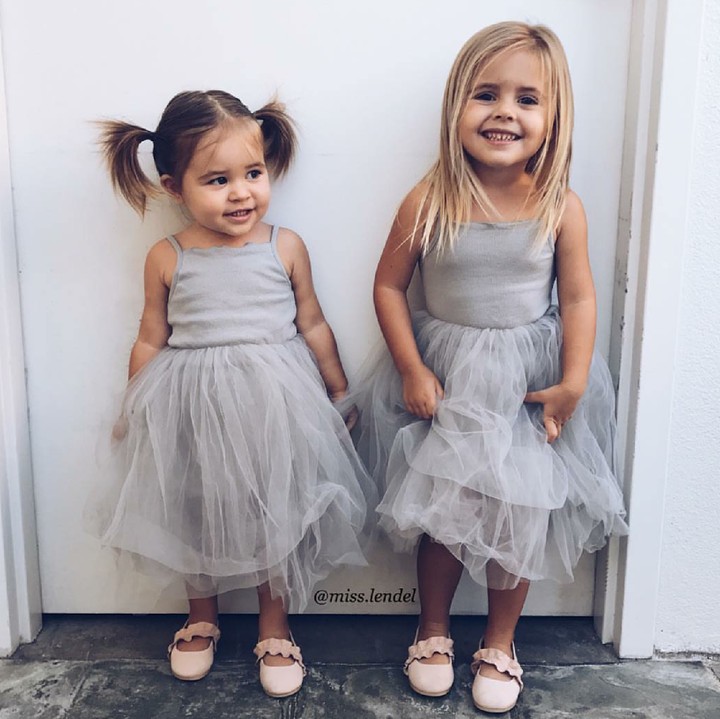 <p>Kompak selalu ya Jemimah dan Leah. (Foto: Instagram/lendel.couture)</p>