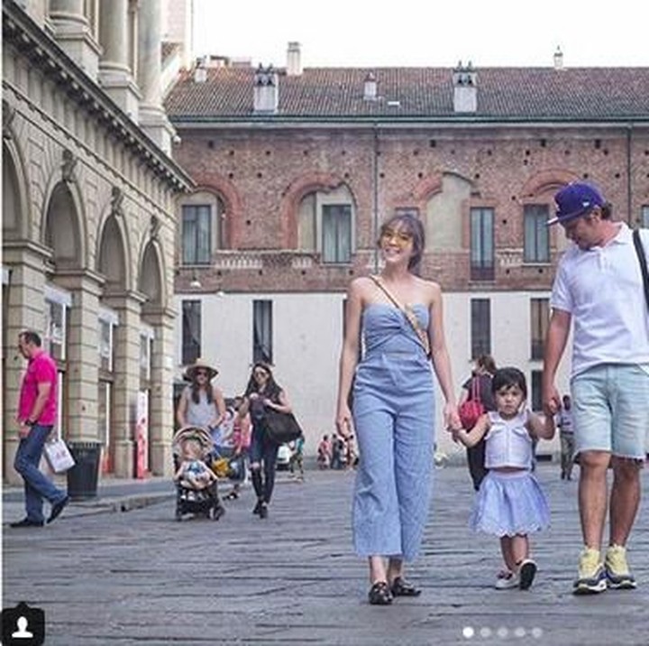 <p>Ini saat mereka jalan-jalan di kota. Kece abis! (Foto: Instagram @gadiiing)</p>