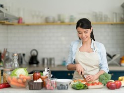 10 Bahan Makanan yang Wajib Ada di Dapur Menurut Ahli Gizi