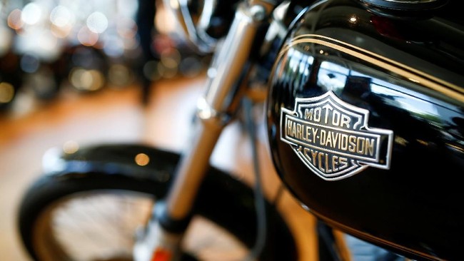 Perusahaan otomotif asal AS, Harley Davidson, terpaksa mengungsikan basis produksinya ke luar AS demi menghindari dampak perang dagang.