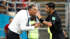 img-title Queiroz Anggap Ronaldo 'Anak Emas' Wasit di Piala Dunia 2018