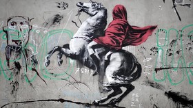 Mural Terbaru Banksy Ditemukan Dekat Bataclan Paris
