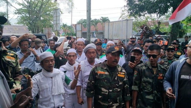Polisi menyatakan kisruh antara Banser, FPI dengan pengurus PDIP Banyumas telah selesai. PDIP, kata polisi, meminta maaf ke NU dan akan mencabut laporan.