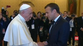 VIDEO: Macron Bertemu Paus Fransiskus di Vatikan