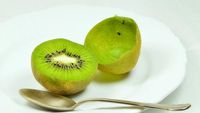 Deretan Manfaat Sehat Kiwi untuk Teman Sarapan Pagi Ini