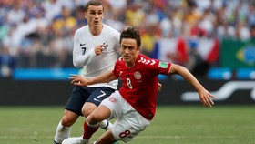 Laga Monoton, Denmark vs Prancis Imbang di Babak Pertama