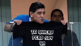 Maradona Ajukan Diri Jadi Manajer Manchester United