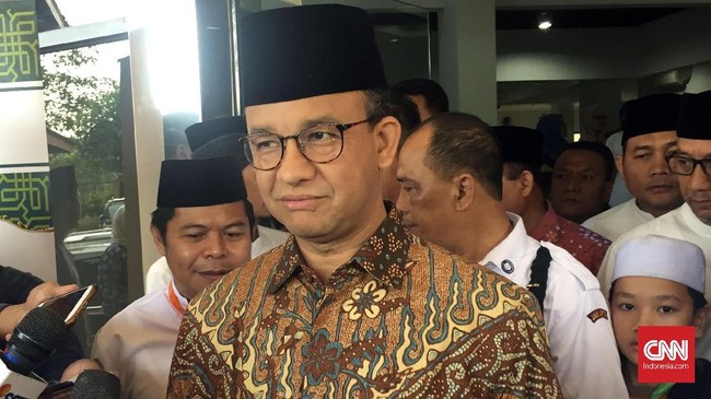 Pelantikan Wali Kota dan Bupati baru akan dilakuan siang ini di Balai Kota DKI Jakarta. Perombakan ini dinilai sebagai bentuk rotasi di organisasi.