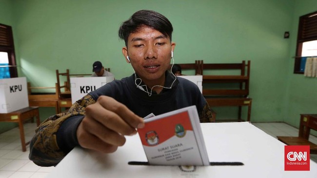 Jumlah pemilih pemula di Pemilu 2024 nanti tergolong tinggi. Kategori pemilih pemula umumnya berusia belasan hingga 20-an tahun.