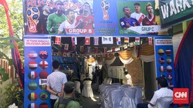 Demam 'Piala Dunia' di TPS Pilgub Jatim