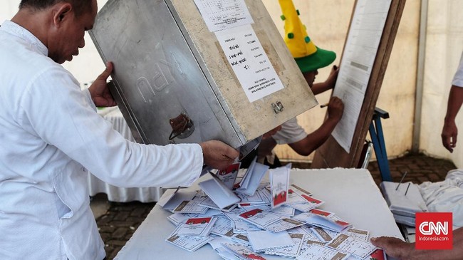 Pemerintah Indonesia mengajak masyarakat untuk mengawasi bersama alur penghitungan dan rekapitulasi suara Pemilu 2024 demi demokrasi yang transparan.