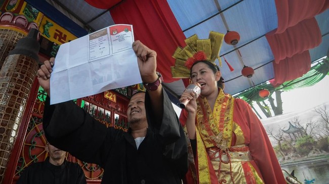 Menurut Bawaslu temuan data 103 WNA di TPS ini bahaya dan mengindikasikan proses pencocokan dan penelitian daftar pemilih yang belum sempurna.