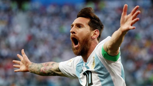 Lionel Messi membawa timnas Argentina unggul 1-0 atas Nigeria di babak pertama laga grup D Piala Dunia 2018.