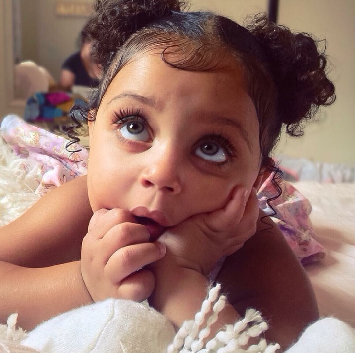 <p>Nggak hanya bulu mata, mata Amayah juga indah ya? (Foto: Instagram/__stephanierenee)</p>