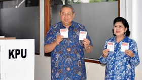 SBY Pantau Quick Count Pilkada di 'War Room' DPP Demokrat