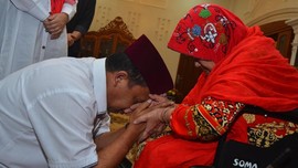 Cara Aman Sungkem Kala Lebaran di Rumah Aja