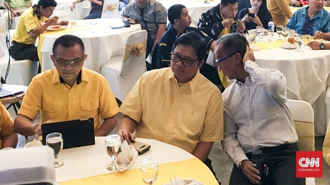 Golkar menargetkan memenangi 56 persen Pilkada serentak 2018. Ketua Umum Golkar Airlangga Hartarto yakin target ini tercapai.