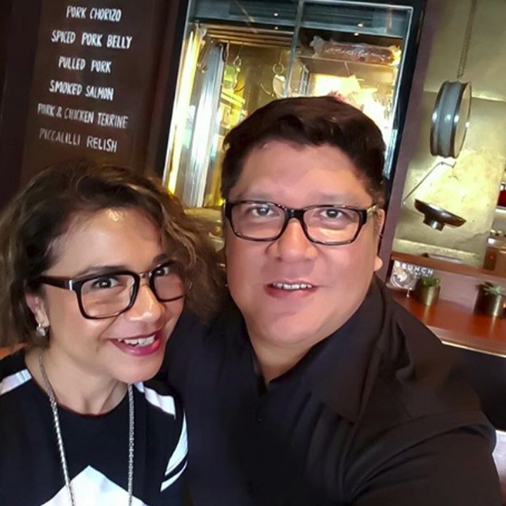 <p>Menghabiskan hari Minggu dengan hang out bersama bisa jadi quality time kita dan suami, Bun. (Foto: Instagram/@jeffrywaworuntu)  </p>
