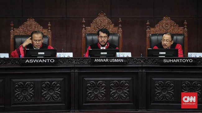 MK meminta KPU Kabupate Deiyai untuk melakukan pemungutan suara ulang dengan sistem noken di beberapa TPS 45 hari setelah putusan dibacakan.