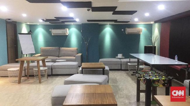 WeWork Pecat 2.400 Karyawan Karena Merugi WeWork menyatakan akan memecat 2.400 karyawan demi mencegah peningkatan kerugian.