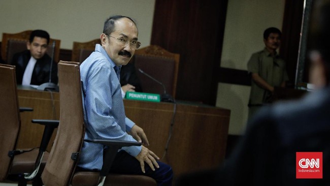 Pengadilan Tinggi Jakarta memperkuat vonis atas terdakwa kasus menghalangi penyidikan kasus korupsi Fredrich Yunadi selama tujuh tahun penjara.