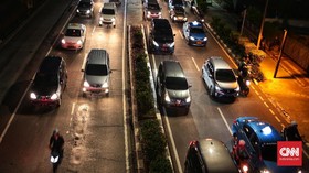 LCGC Asal Nyalip Bikin Kaget, Berikut Cara Menyalip Mobil yang Aman