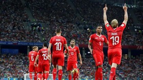 FOTO: Imbang yang Membuat Swiss Lolos ke 16 Besar