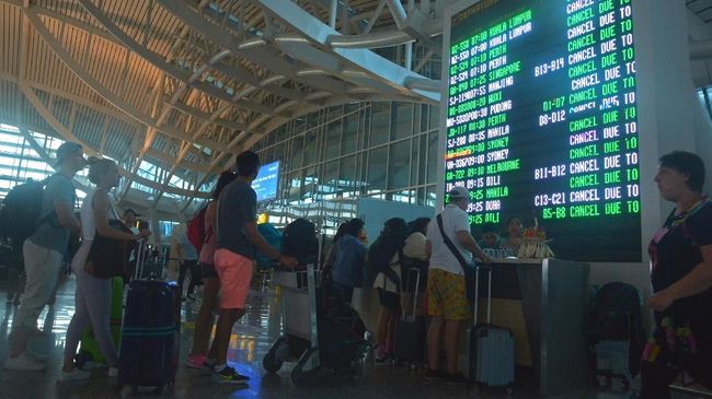 Bandara Ngurah Rai Ditutup 226 Penerbangan Pesawat Terdampak