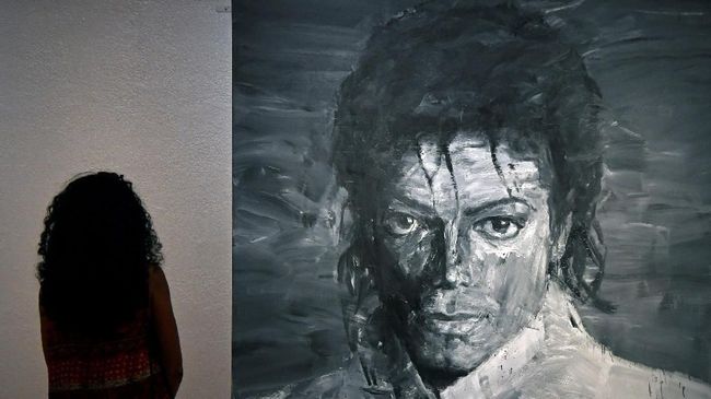 Menanggapi rumor yang menyebut ditariknya film kontroversial 'Leaving Neverland', HBO menyatakan film itu menjadi salah satu dokumenter terlaris.