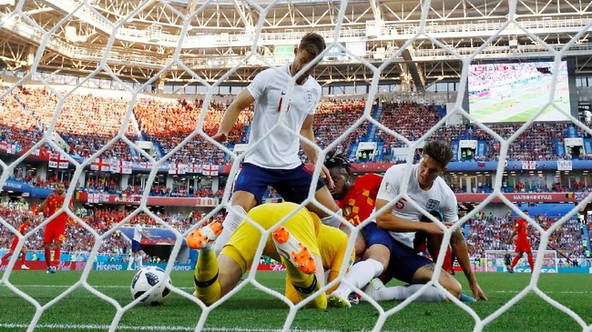 Duel timnas Inggris lawan Belgia pada laga terakhir grup G Piala Dunia 2018 berakhir imbang di babak pertama.