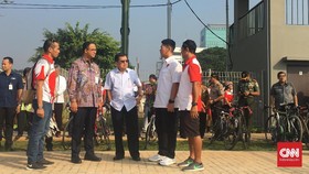Saat Anies Diantar JK Menggunakan Mobil RI-2