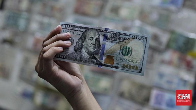 Nilai tukar rupiah melemah 62 poin atau 0,43 persen dan hinggap ke level Rp14.478 per dolar Amerika Serikat (AS) pada akhir perdagangan pasar spot hari ini.