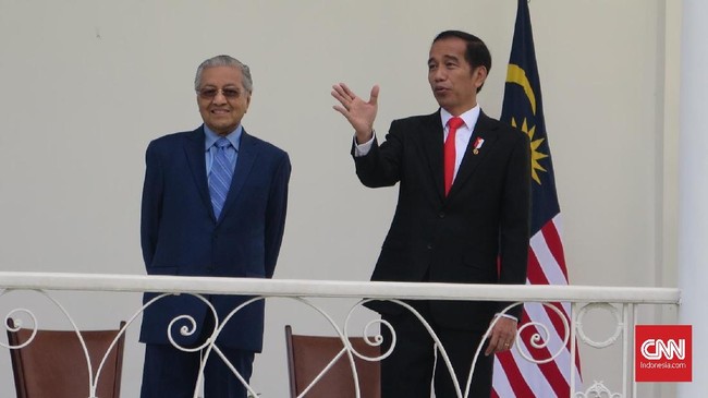 PM Mahathir Mohamad ingin bertanya kepada Presiden Joko Widodo alasan Indonesia menolak bantuan Malaysia untuk menangani karhutla yang menyebabkan kabut asap.