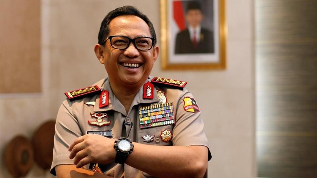 KPK mengatakan sedianya empat anggota Polri itu diperiksa hari ini untuk kasus suap PK di PN Jakpus, namun yang bersangkutan tidak hadir tanpa keterangan.
