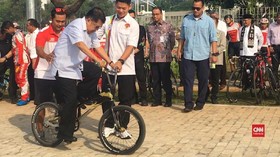 VIDEO: Gaya Wapres JK Tunggangi BMX di Venue Asian Games