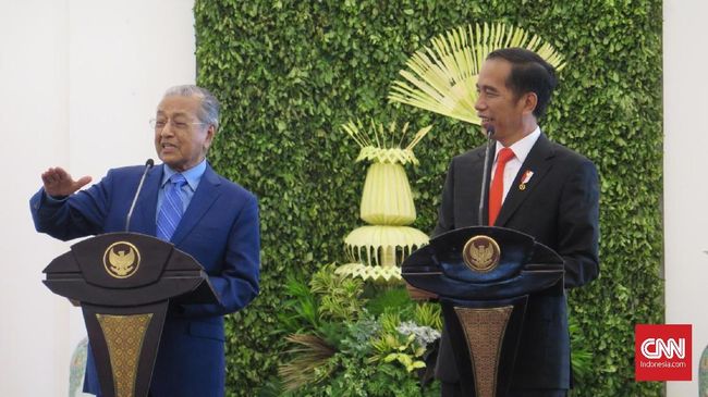 Mahathir Ajak Jokowi Produksi Mobil Malaysia-Indonesia