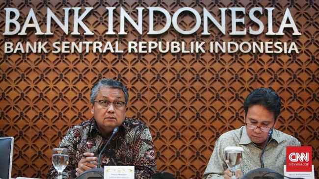 BI memproyeksi transaksi berjalan hingga pada kuartal IV 2018 masih akan defisit US$8 miliar. Secara total, defisit tahun lalu diperkirakan US$30,41 miliar.