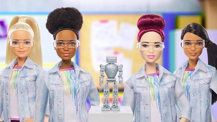 Untuk anak perempuan, bisa jadi hal yang mengasyikkan ketika belajar mengenal STEM bersama boneka Barbie.